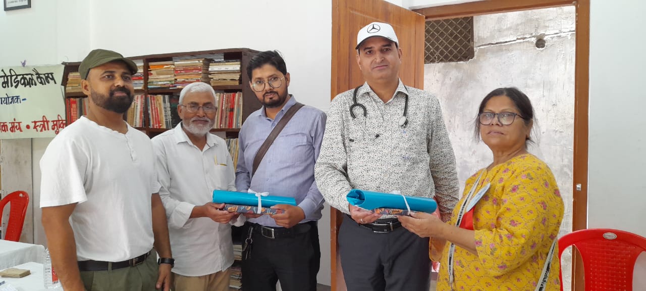 जागरूक नागरिक मंच और स्त्री मुक्ति लीग द्वारा लगाया गया निःशुल्क मेडिकल कैम्प